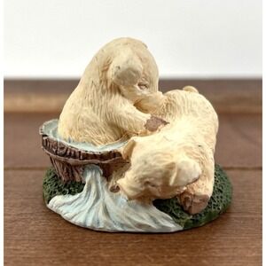 Vintage Rustic Woods Cedar‎ Key Florida Miniature Pigs Water Bucket Figurine